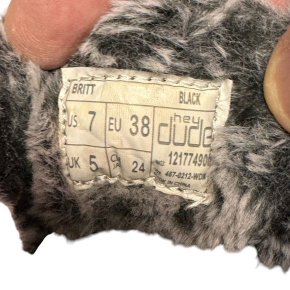 Hey Dude Britt Women Size 7 Faux Fur Slip On Shoes Black Grey Wendy Fold Casual - Picture 7 of 7